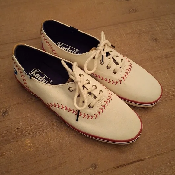 NWOT Keds & Toronto Blue Jays White Canvas Sneakers w/ Red Stitching (US 6.5) - Picture 2 of 9